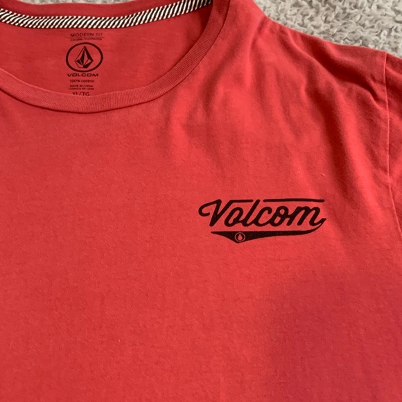 Volcom shirt - Picture 2 of 3